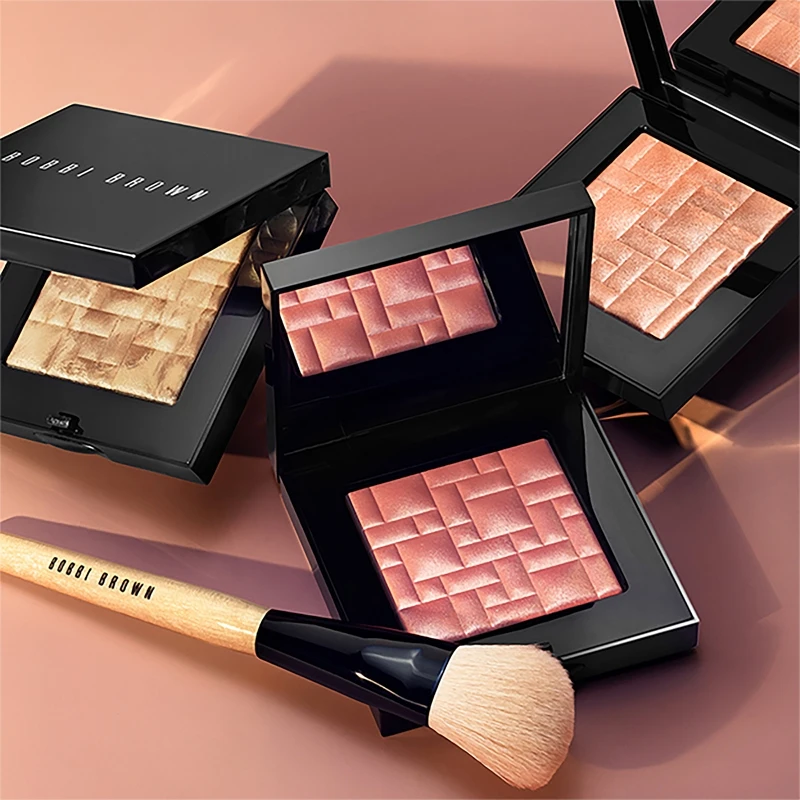 Bobbi Brown Highlighting Powder 6 Bobbi Brown Highlighting Powder – Image 4
