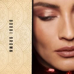 Bobbi Brown Holiday City Glamour Eye Shadow Palette 9 Bobbi Brown Holiday City Glamour Eye Shadow Palette -Bobbi Brown || Lancome || Clinique Soldes Magasin bobbi brown holiday city glamour eye shadow palette palette de fards a paupieres 3