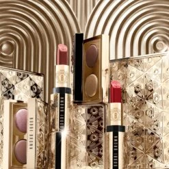 Bobbi Brown Holiday Luxe Lipstick 11 Bobbi Brown Holiday Luxe Lipstick -Bobbi Brown || Lancome || Clinique Soldes Magasin bobbi brown holiday luxe lipstick rouge a levres de luxe pour un effet naturel 4