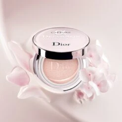 DIOR Capture Dreamskin Moist & Perfect Cushion 7 DIOR Capture Dreamskin Moist & Perfect Cushion -Bobbi Brown || Lancome || Clinique Soldes Magasin dior capture dreamskin moist perfect cushion moist perfect cushion spf 50 pa 2