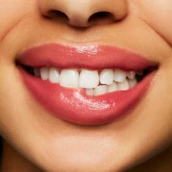 MAC Cosmetics Glow Play Lip Balm 12 MAC Cosmetics Glow Play Lip Balm -Bobbi Brown || Lancome || Clinique Soldes Magasin mac cosmetics glow play lip balm baume a levres nourrissant 4