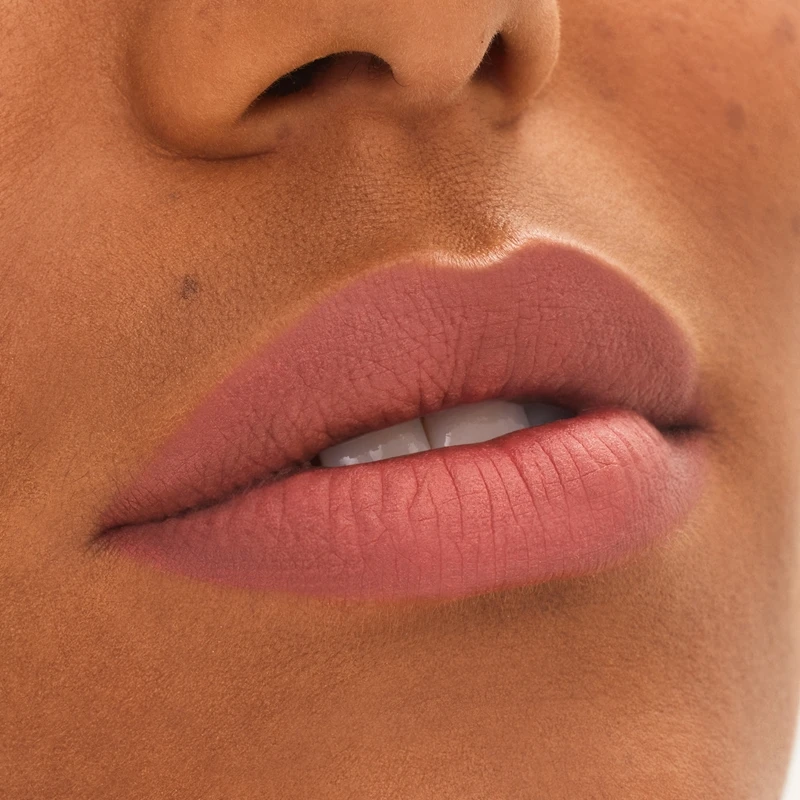 MAC Cosmetics Holiday Powdered Snow Kiss Lip Kit 6 MAC Cosmetics Holiday Powdered Snow Kiss Lip Kit – Image 4