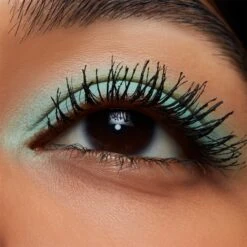 MAC Cosmetics Lash Dry Shampoo Mascara Refresher -Bobbi Brown || Lancome || Clinique Soldes Magasin mac cosmetics lash dry shampoo mascara refresher rafraichisseur de mascara a effet shampoing sec pour des cils volumises et separes 4