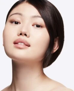 MAC Cosmetics Studio Radiance Moisturizing + Illuminating Silky Primer 9 MAC Cosmetics Studio Radiance Moisturizing + Illuminating Silky Primer -Bobbi Brown || Lancome || Clinique Soldes Magasin mac cosmetics studio radiance moisturizing illuminating silky primer base de teint illuminatrice 3