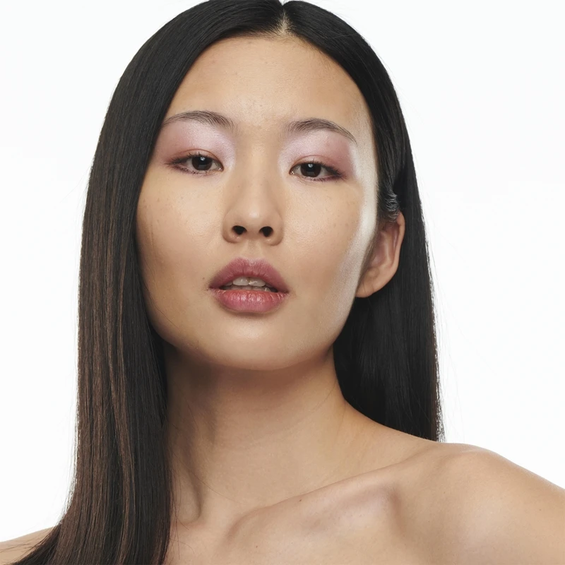 MAC Cosmetics Studio Radiance Serum-Powered Foundation 6 MAC Cosmetics Studio Radiance Serum-Powered Foundation – Image 4