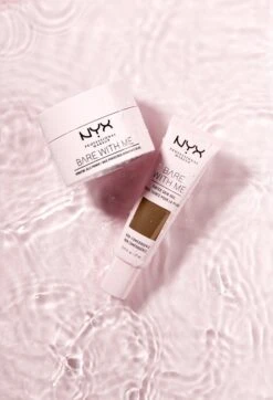 NYX Professional Makeup Bare With Me Hydrating Jelly Primer 11 NYX Professional Makeup Bare With Me Hydrating Jelly Primer -Bobbi Brown || Lancome || Clinique Soldes Magasin nyx professional makeup bare with me hydrating jelly primer base texture gel 3