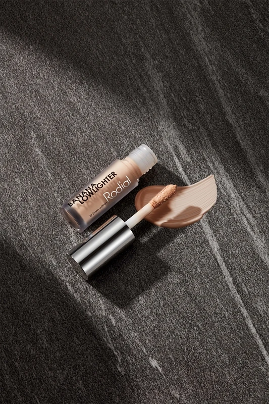 Rodial Banana Lowlighter 5 Rodial Banana Lowlighter – Image 3