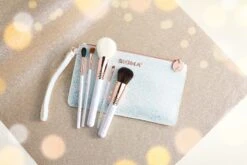Sigma Beauty Holiday Glam Brush Set 7 Sigma Beauty Holiday Glam Brush Set -Bobbi Brown || Lancome || Clinique Soldes Magasin sigma beauty holiday glam brush set pochette de voyage avec pinceaux 2
