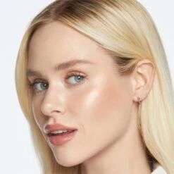 Smashbox X Becca Shimmering Skin Perfector Pressed Highlighter Mini -Bobbi Brown || Lancome || Clinique Soldes Magasin smashbox x becca shimmering skin perfector pressed highlighter mini enlumineur 2