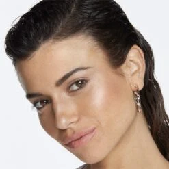 Smashbox X Becca Shimmering Skin Perfector Pressed Highlighter Mini -Bobbi Brown || Lancome || Clinique Soldes Magasin smashbox x becca shimmering skin perfector pressed highlighter mini enlumineur 3