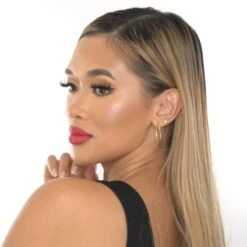 TheBalm Bronzilla® 9 TheBalm Bronzilla® -Bobbi Brown || Lancome || Clinique Soldes Magasin thebalm bronzilla bronzer fard a paupieres et poudre contour en un seul produit 3