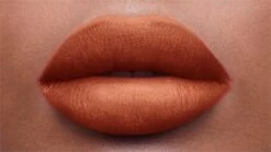 Yves Saint Laurent Rouge Pur Couture The Slim Glow Matte 11 Yves Saint Laurent Rouge Pur Couture The Slim Glow Matte -Bobbi Brown || Lancome || Clinique Soldes Magasin yves saint laurent rouge pur couture the slim glow matte rouge a levres mat hydratant brillance 2