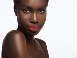 Yves Saint Laurent Tatouage Couture Velvet Cream -Bobbi Brown || Lancome || Clinique Soldes Magasin yves saint laurent tatouage couture velvet cream rouge a levres creme ultra pigmente effet mat 3