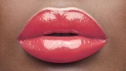 Yves Saint Laurent Vernis À Lèvres Glossy Stain 7 Yves Saint Laurent Vernis À Lèvres Glossy Stain -Bobbi Brown || Lancome || Clinique Soldes Magasin yves saint laurent vernis a levres glossy stain brillant et rouge a levres longue tenue 2 en 1 1