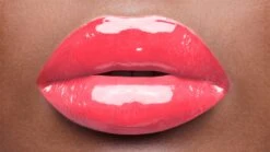 Yves Saint Laurent Vernis À Lèvres Vinyl Cream 11 Yves Saint Laurent Vernis À Lèvres Vinyl Cream -Bobbi Brown || Lancome || Clinique Soldes Magasin yves saint laurent vernis a levres vinyl cream brillant a levres texture cremeuse 2