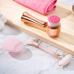 Zoë Ayla Facial Cleansing Set 6 Zoë Ayla Facial Cleansing Set -Bobbi Brown || Lancome || Clinique Soldes Magasin zoe ayla facial cleansing set ensemble pour une peau parfaite 1